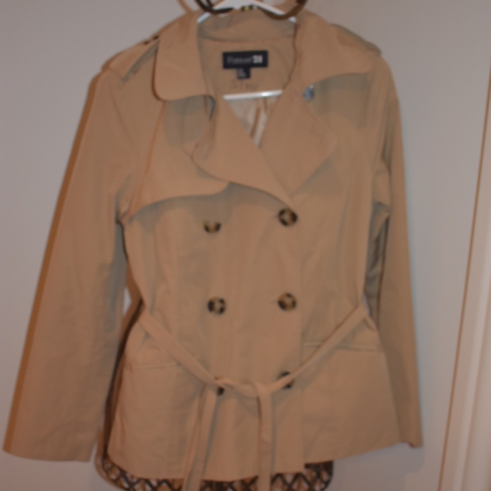 Short Trench Coat With Belt
